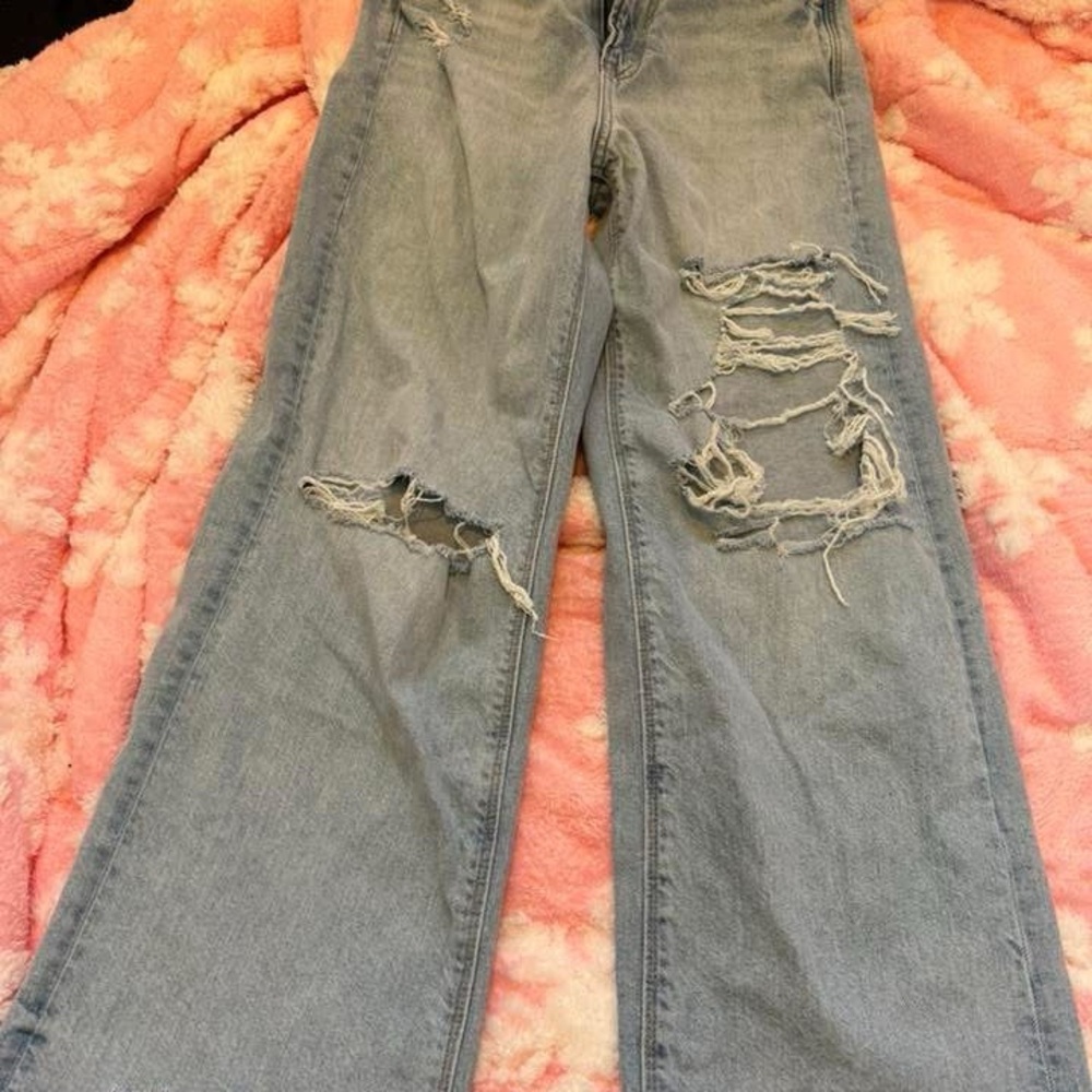 American Eagle Outfitters Light Blue Distressed Straight Leg Jeans